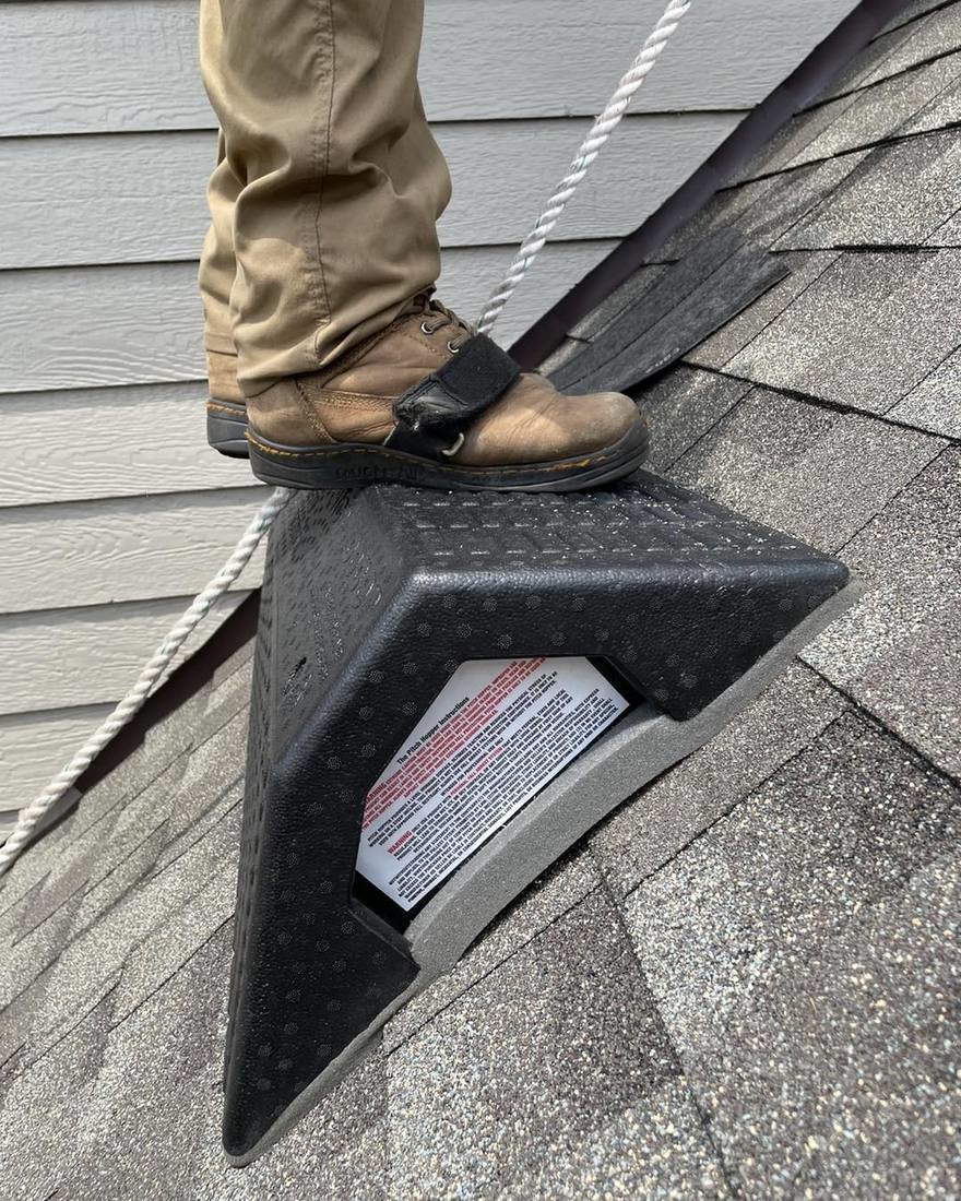 Pitch Hopper Roof Safety  24" / 32"